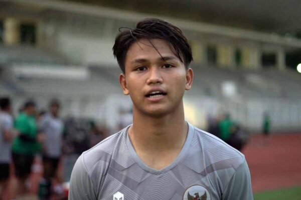 Hokky Caraka: Nama yang Menyegarkan Dunia Sepak Bola Indonesia