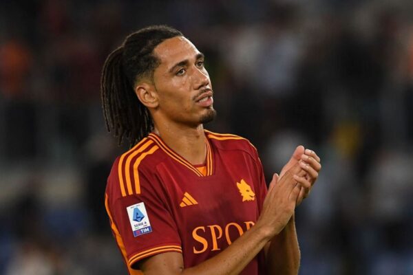 Chris Smalling: Pemimpin Pertahanan Modern AS Roma